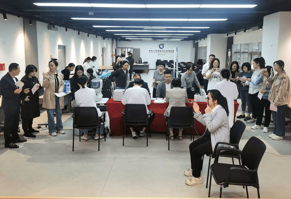 联合惠闽宝项目组开展员工护眼活动k8凯发入口国寿寿险漳州分公司(图1)
